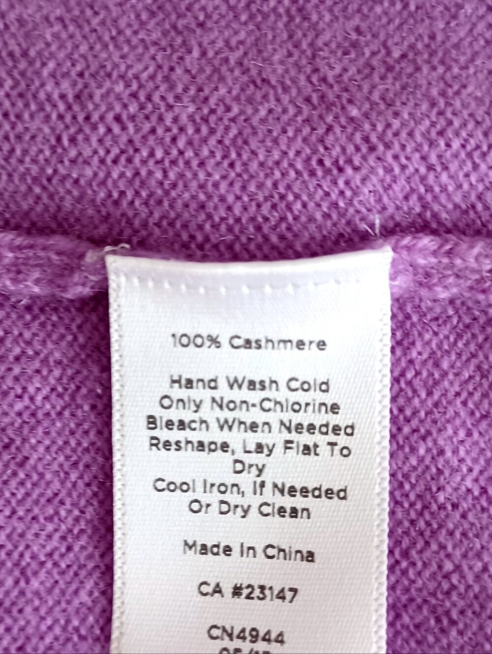 Talbots Cashmere Purple Sweater, Size Mp - Picture 11 of 12